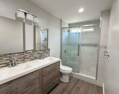 4001 W 165th Street - Photo Thumbnail 3