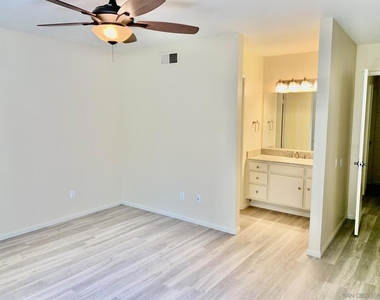 11195 Madrigal St - Photo Thumbnail 12