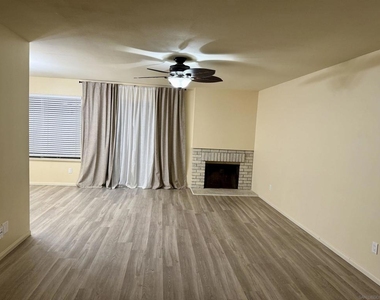 11195 Madrigal St - Photo Thumbnail 3