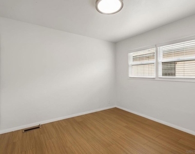 4233 Pepper Dr - Photo Thumbnail 15