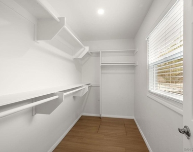 4233 Pepper Dr - Photo Thumbnail 11