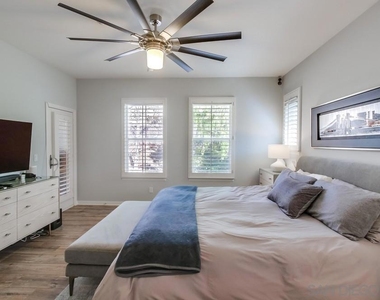 9240 Piantino Way - Photo Thumbnail 16