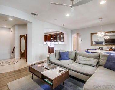 9240 Piantino Way - Photo Thumbnail 4