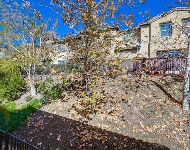 9240 Piantino Way - Photo Thumbnail 35