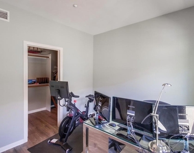 9240 Piantino Way - Photo Thumbnail 28