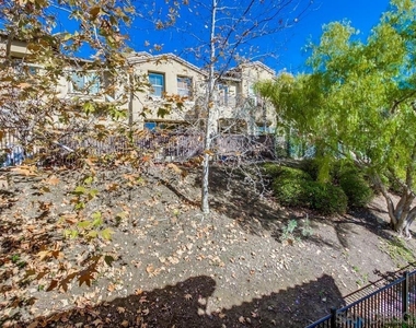 9240 Piantino Way - Photo Thumbnail 34