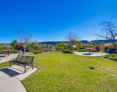 9240 Piantino Way - Photo Thumbnail 44