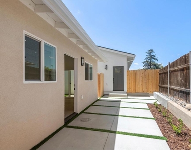 9412 Pike - Photo Thumbnail 4