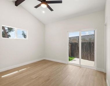 9412 Pike - Photo Thumbnail 18
