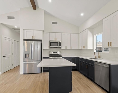 9412 Pike - Photo Thumbnail 8