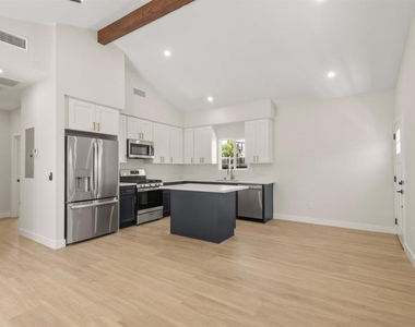 9412 Pike - Photo Thumbnail 7