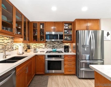 531 Front St - Photo Thumbnail 46