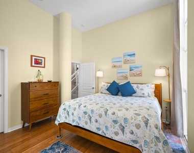 531 Front St - Photo Thumbnail 4