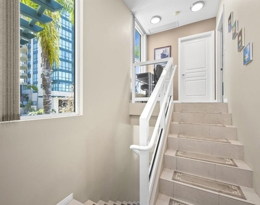 531 Front St - Photo Thumbnail 10