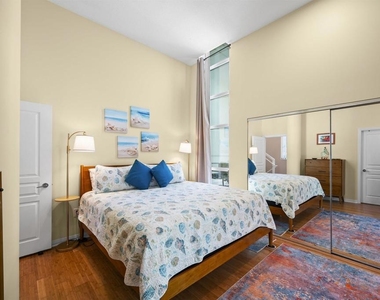531 Front St - Photo Thumbnail 3