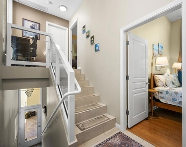 531 Front St - Photo Thumbnail 2