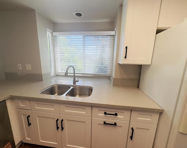 1554 Apache Drive - Photo Thumbnail 5