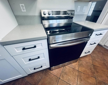 1554 Apache Drive - Photo Thumbnail 6