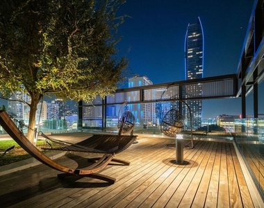 889 Francisco Street - Photo Thumbnail 18