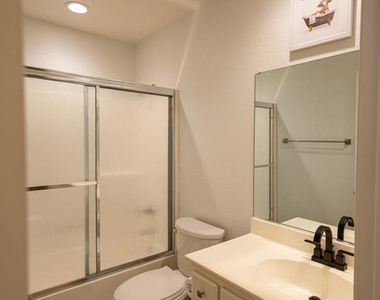 47800 Madison Street - Photo Thumbnail 11