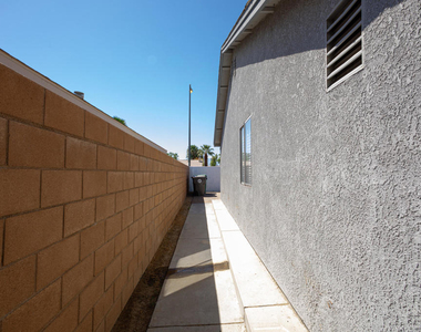 47800 Madison Street - Photo Thumbnail 13