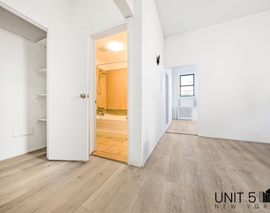 182 Havemeyer Street - Photo Thumbnail 4