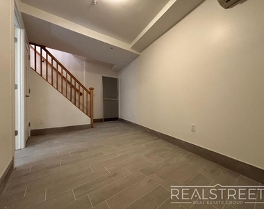 310 Park Ave - Photo Thumbnail 1