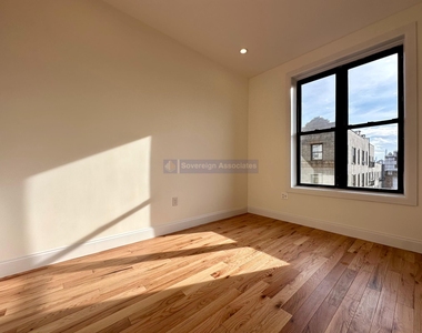 41-47 Saint Nicholas Terrace - Photo Thumbnail 6