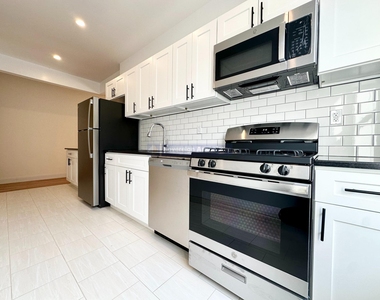 41-47 Saint Nicholas Terrace - Photo Thumbnail 3