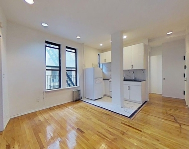 East 5th Street - Photo Thumbnail 6