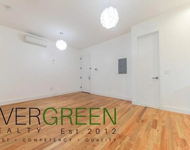1285 Madison Street - Photo Thumbnail 2