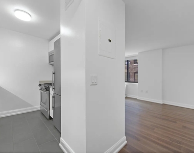 West 24th Street - Photo Thumbnail 1
