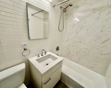 West 96th Street - Photo Thumbnail 4