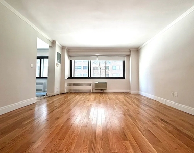 West 96th Street - Photo Thumbnail 2