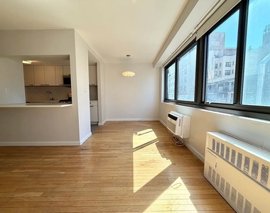 West 97th Street - Photo Thumbnail 5