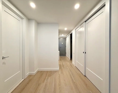 West 87th Street - Photo Thumbnail 8