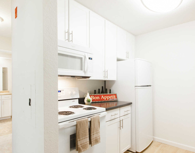 6401 Shellmound St. - Photo Thumbnail 16