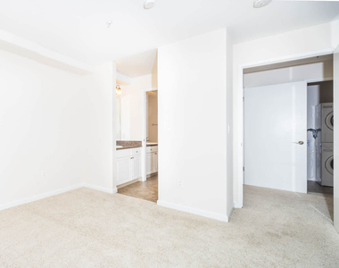 6401 Shellmound St. - Photo Thumbnail 12