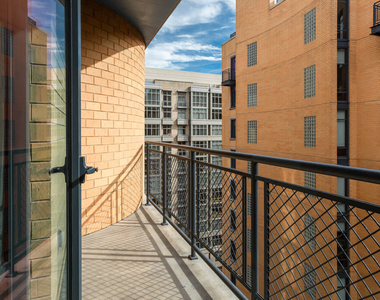 425 Massachusetts Avenue Nw - Photo Thumbnail 14