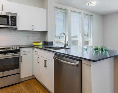 130 Harvard Avenue East - Photo Thumbnail 3
