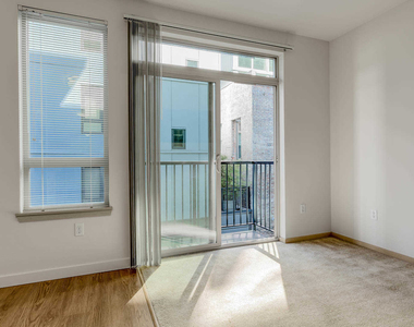 130 Harvard Avenue East - Photo Thumbnail 11