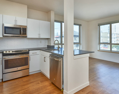 130 Harvard Avenue East - Photo Thumbnail 4