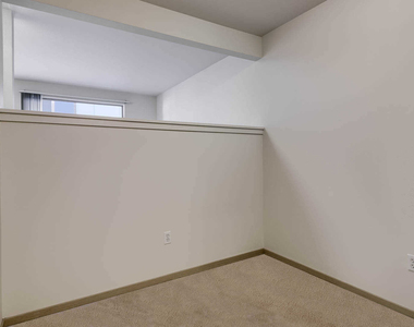 130 Harvard Avenue East - Photo Thumbnail 17