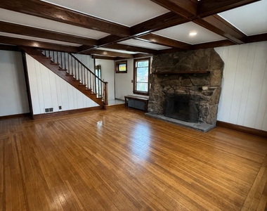 12 Sebago Road - Photo Thumbnail 10