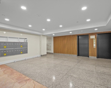 671 Bronx River Road - Photo Thumbnail 3