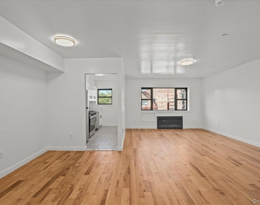 671 Bronx River Road - Photo Thumbnail 9