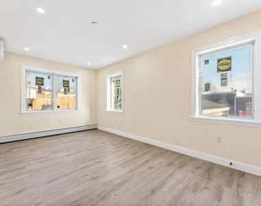 2563 125th Street - Photo Thumbnail 4