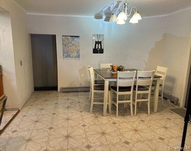 84-39 Lefferts Boulevard - Photo Thumbnail 2