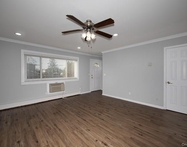 45 Golden Avenue - Photo Thumbnail 2