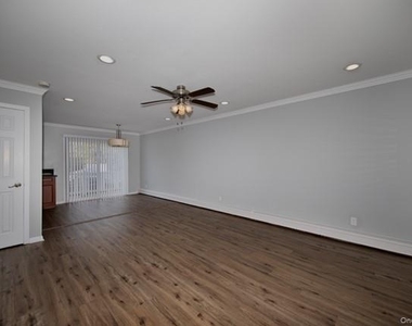 45 Golden Avenue - Photo Thumbnail 3